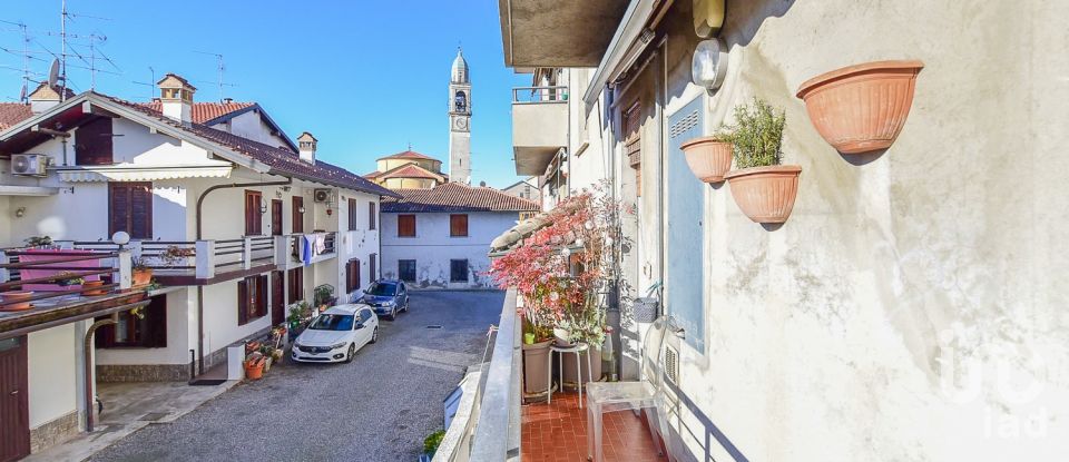 Three-room apartment of 95 m² in Cantù (22063)