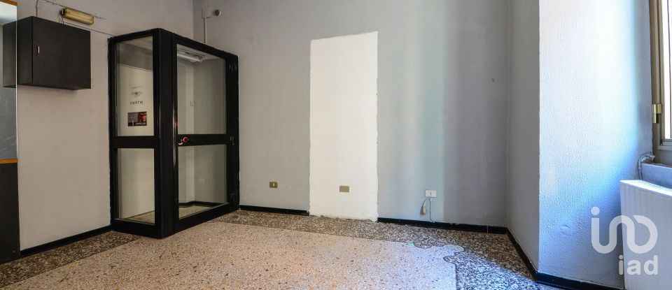 Appartamento 6 locali di 135 m² a Savona (17100)