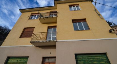 Casa 8 locali di 120 m² in Cengio (17056)