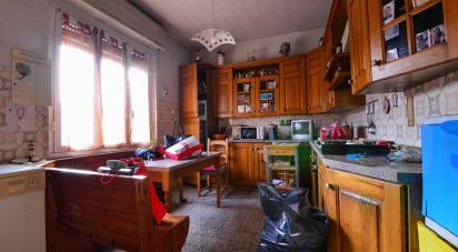 Casa 8 locali di 120 m² in Cengio (17056)