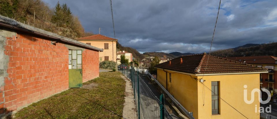 Casa 8 locali di 120 m² in Cengio (17056)