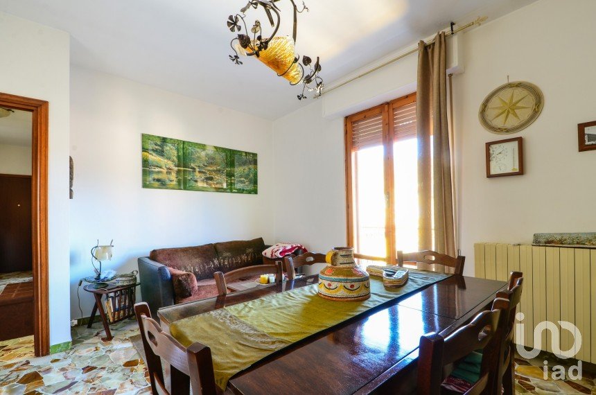 Appartamento 5 locali di 94 m² a Cengio (17056)