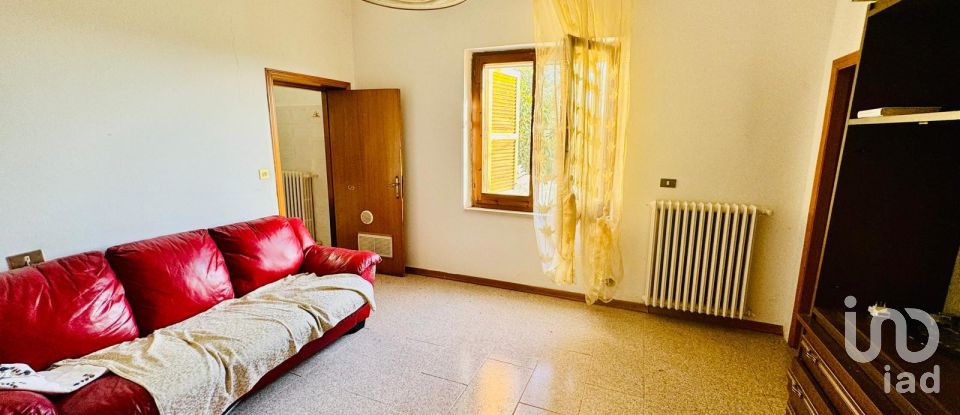 House 6 rooms of 120 m² in Corropoli (64013)