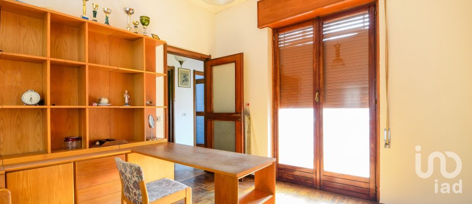 Appartamento 13 locali di 220 m² a Cengio (17056)