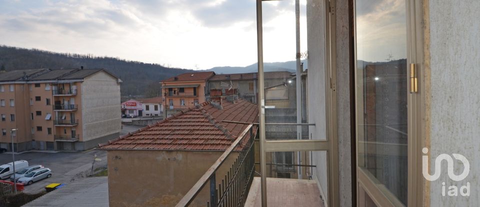 Appartamento 13 locali di 220 m² a Cengio (17056)