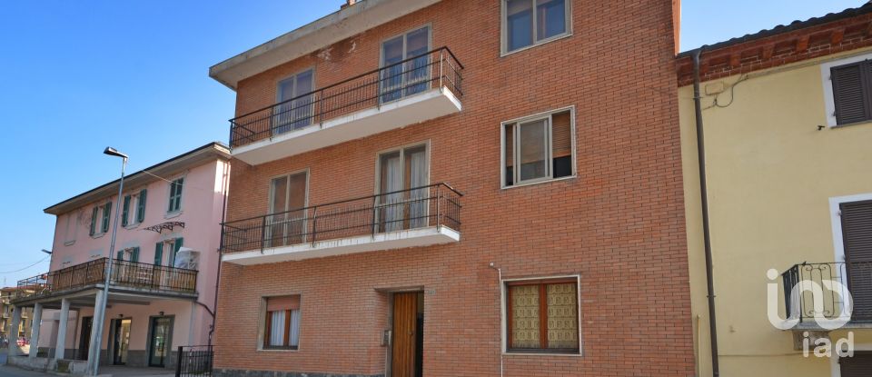 Appartamento 13 locali di 220 m² a Cengio (17056)