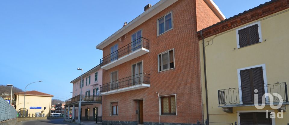 Appartamento 13 locali di 220 m² a Cengio (17056)