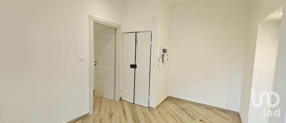 Apartment 5 rooms of 57 m² in Genova (16131)