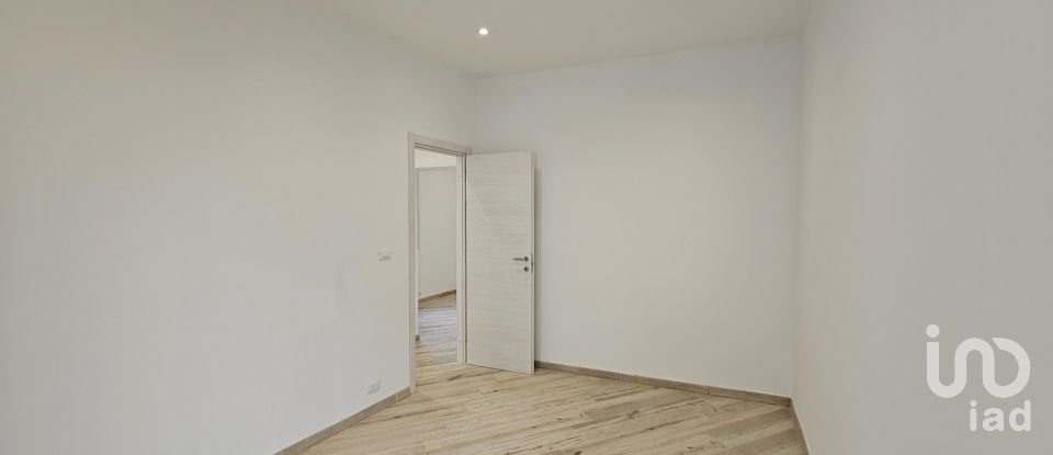 Apartment 5 rooms of 57 m² in Genova (16131)