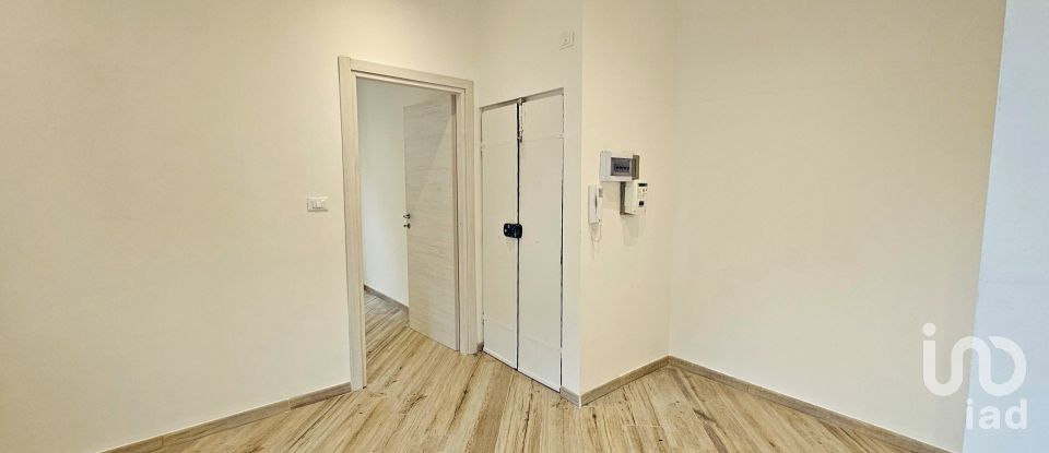 Apartment 5 rooms of 57 m² in Genova (16131)