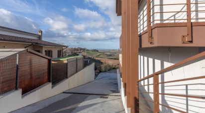 Apartment 5 rooms of 76 m² in Ancona (60131)