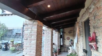 House 10 rooms of 147 m² in Camino (15020)