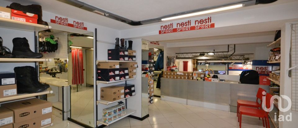 Negozio / locale commerciale di 190 m² in Rapallo (16035)