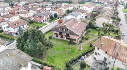 Casale 5 locali di 400 m² in Migliarino (44027)