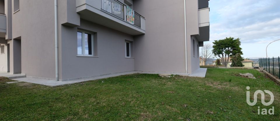 Appartamento 8 locali di 111 m² a Castelleone di Suasa (60010)