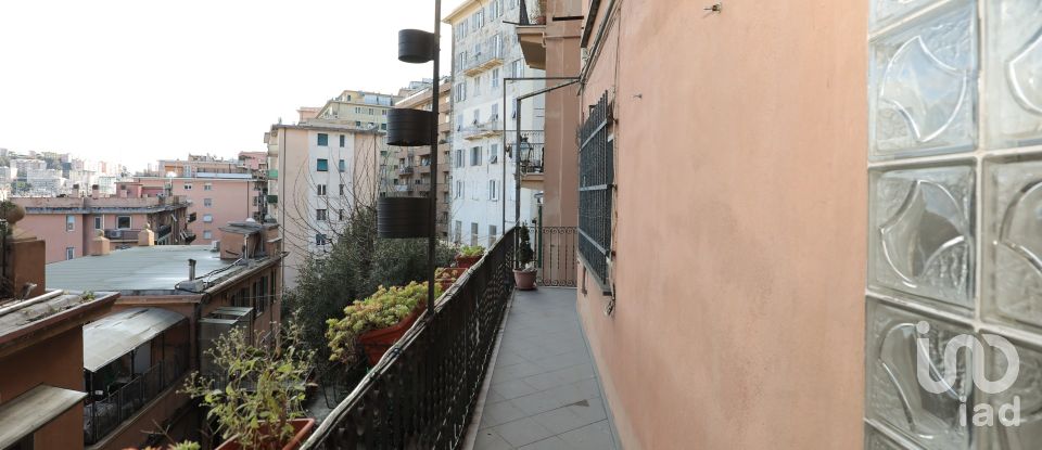 Three-room apartment of 85 m² in Genova (16137)