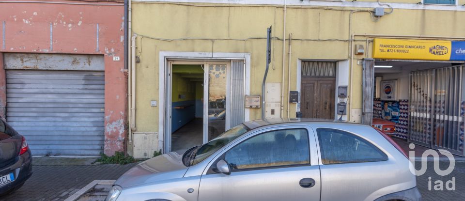 Shop / premises commercial of 120 m² in Fano (61032)