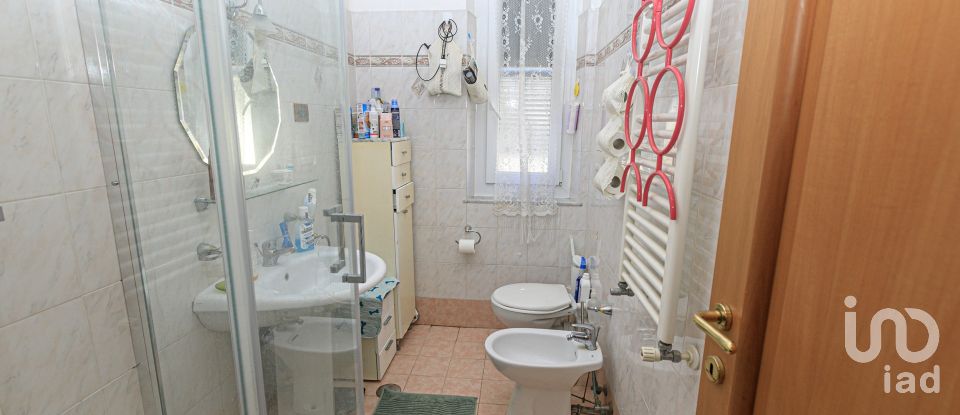 Two-room apartment of 55 m² in Genova (16134)