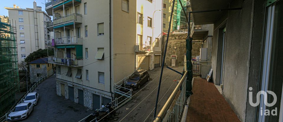 Three-room apartment of 80 m² in Genova (16134)