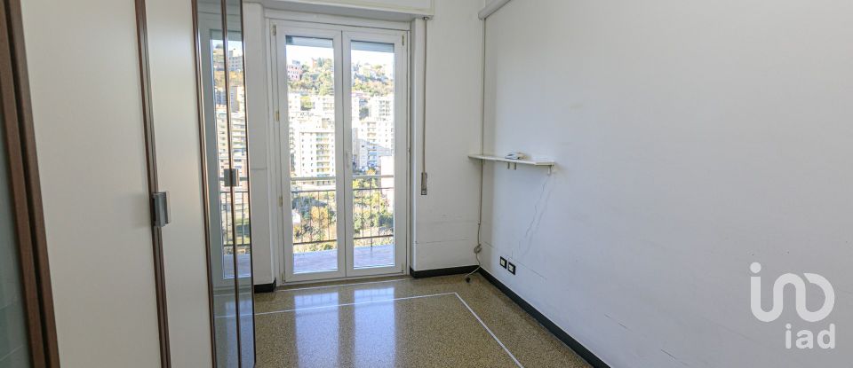 Three-room apartment of 80 m² in Genova (16134)