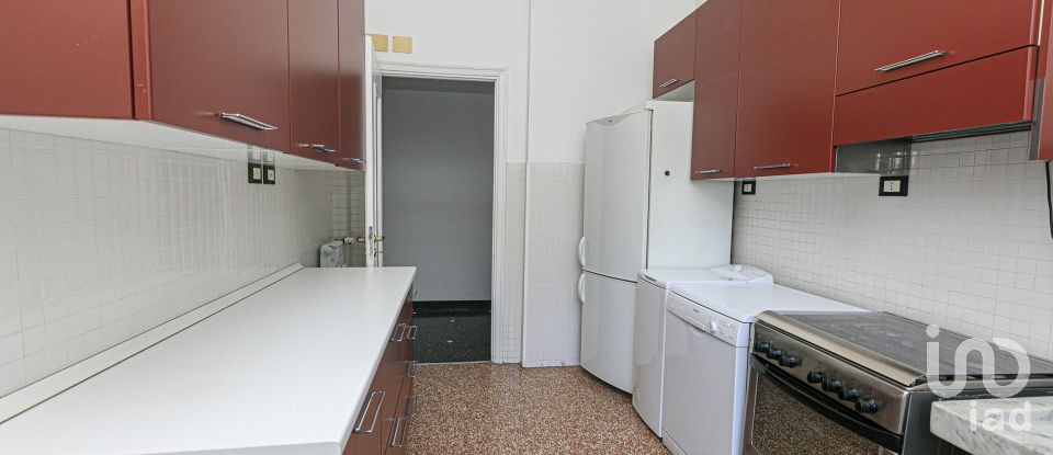 Three-room apartment of 80 m² in Genova (16134)