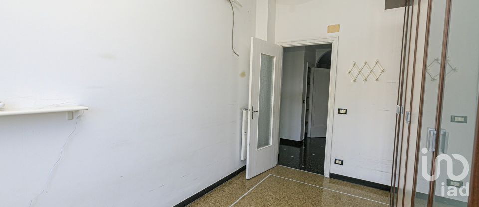 Three-room apartment of 80 m² in Genova (16134)