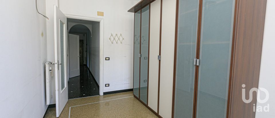 Three-room apartment of 80 m² in Genova (16134)