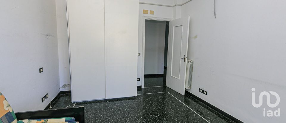 Three-room apartment of 80 m² in Genova (16134)