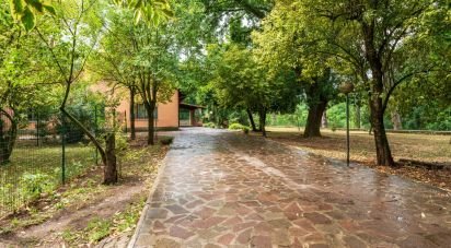 Villa Bifamiliare 4 locali di 135 m² in Civita Castellana (01033)