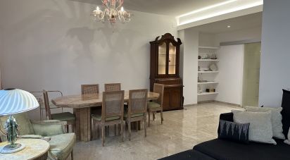 Three-room apartment of 112 m² in Roma (00135)