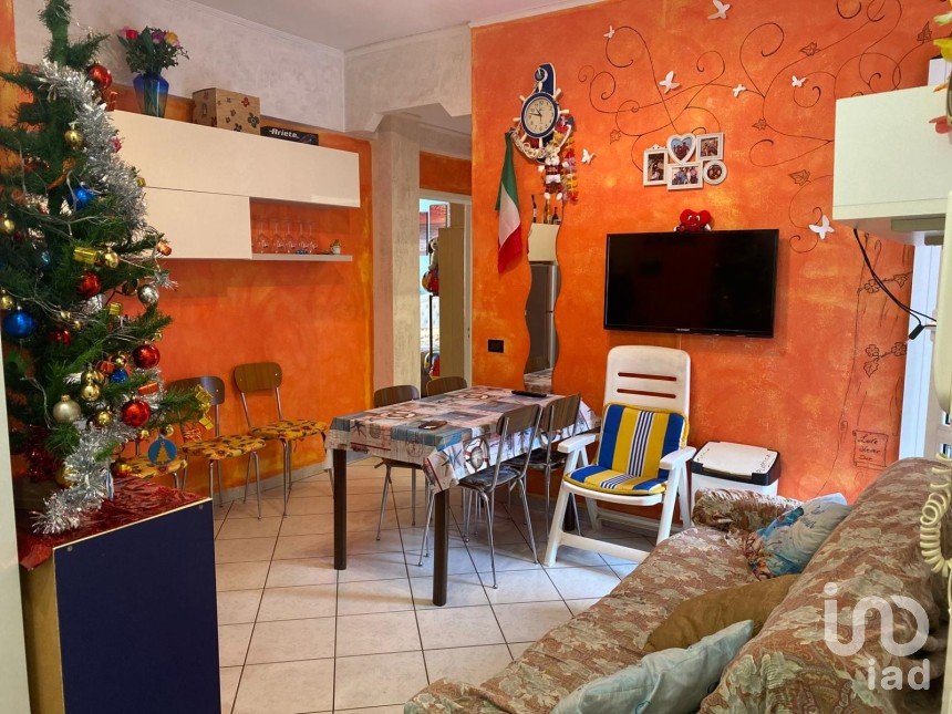 Three-room apartment of 60 m² in Albisola Superiore (17011)