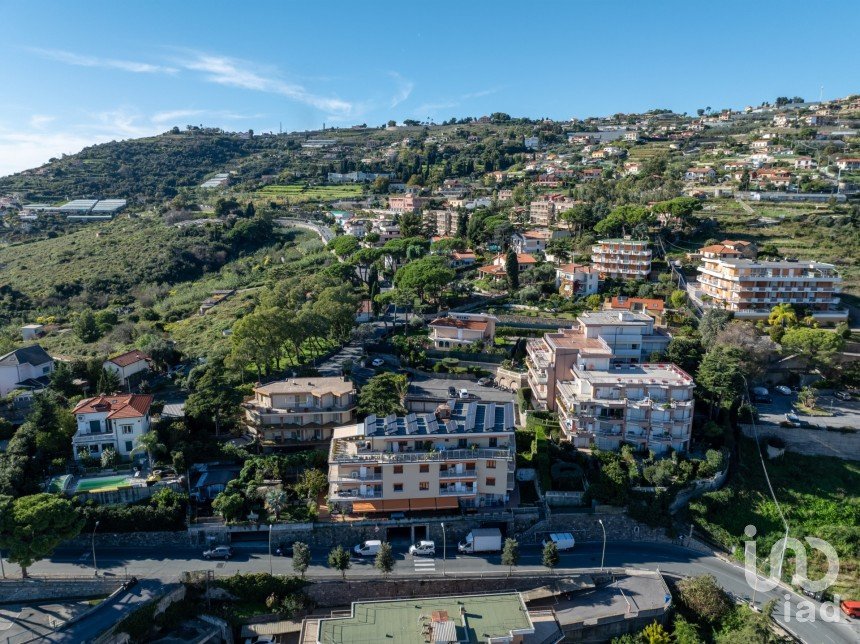 Appartamento 5 locali di 120 m² a Sanremo (18038)