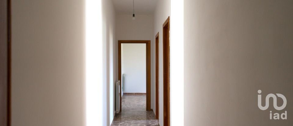 Casa indipendente 9 locali di 144 m² in Soleto (73010)