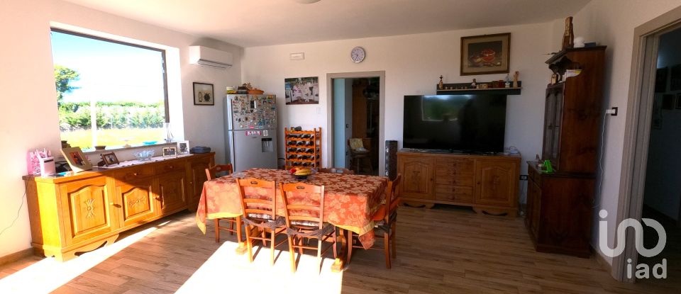 Villa 7 locali di 125 m² in Poggiardo (73037)