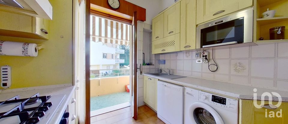 Three-room apartment of 95 m² in Genova (16156)