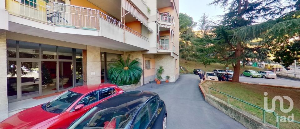 Three-room apartment of 95 m² in Genova (16156)