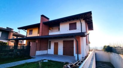 Villa Bifamiliare 5 locali di 208 m² in Pozzolengo (25010)