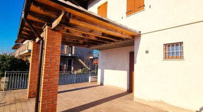 House boat 5 rooms of 208 m² in Pozzolengo (25010)