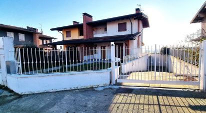 House boat 5 rooms of 208 m² in Pozzolengo (25010)