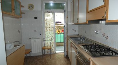 Apartment 5 rooms of 80 m² in Genova (16134)