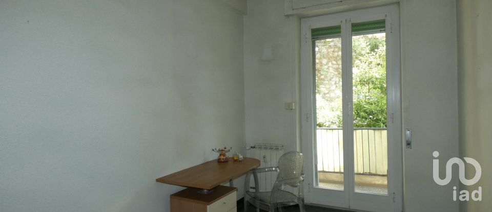 Apartment 5 rooms of 80 m² in Genova (16134)