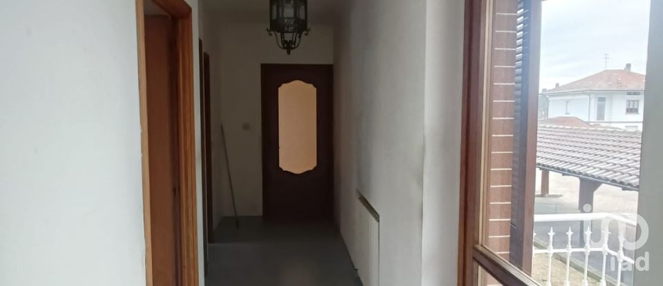 House 4 rooms of 160 m² in Lanzo Torinese (10074)