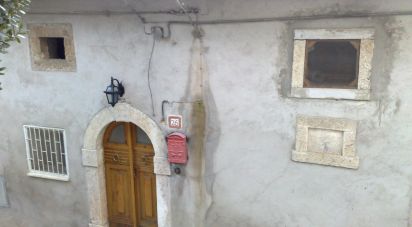 House 6 rooms of 120 m² in Scontrone (67030)