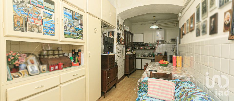 Apartment 5 rooms of 170 m² in Genova (16126)