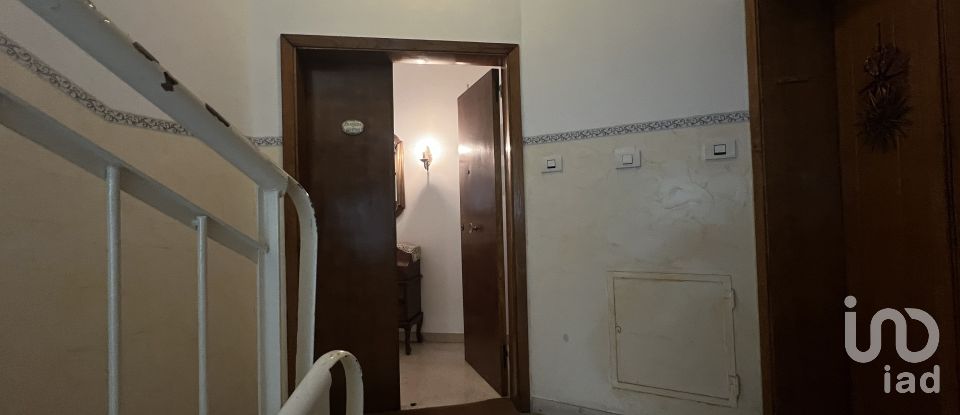 Apartment 5 rooms of 81 m² in Fermo (63900)