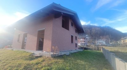 Casa indipendente 5 locali di 200 m² in Mezzenile (10070)