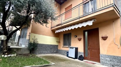 Casa indipendente 4 locali di 135 m² in Cassago Brianza (23893)