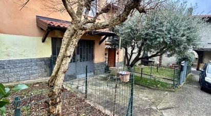 Casa indipendente 4 locali di 135 m² in Cassago Brianza (23893)