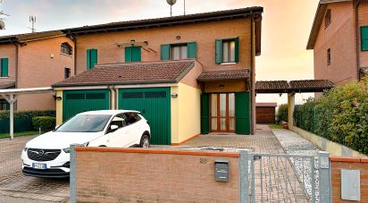 Casa 8 locali di 131 m² in Ferrara (44124)