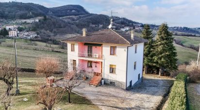 Casa indipendente / Villa 12 locali di 225 m² in Neviano degli Arduini (43024)